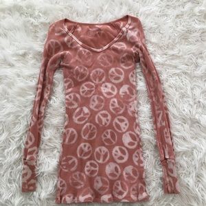 Worn 1X, Jakes Dry Goods, Women Waffle LS Shirt, Pink/White Peace Signs